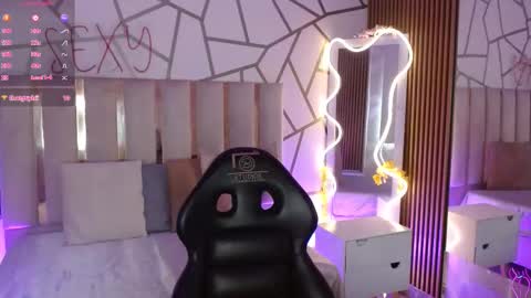 cyrus_tay online show from March 9, 2026, 12:31 pm