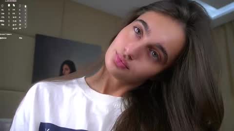 Isabella online show from March 23, 2026, 1:09 am