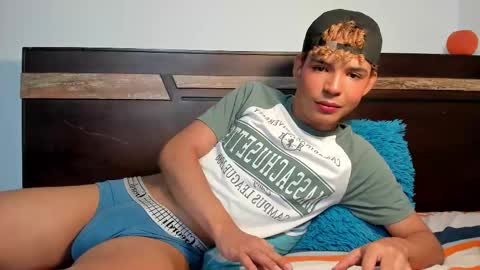 Dark Eros online show from November 18, 2025, 10:25 pm