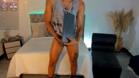 Mauricio online show from January 28, 2025, 8:47 pm