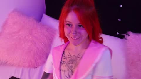 Snapshot of daarlene chatting on December 17, 2024, 2:22 pm Darlene online show from December 17, 2024, 2:22 pm