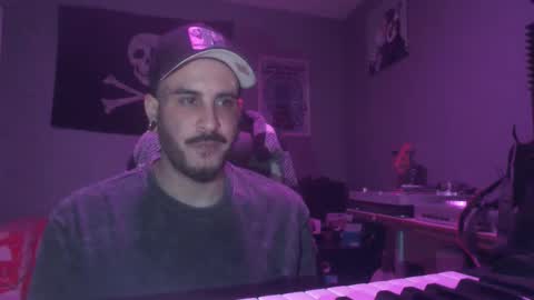 Snapshot of dabirdfree chatting on October 15, 2025, 11:05 pm Destroyer online show from October 15, 2025, 11:05 pm