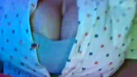 Snapshot of daddett chatting on February 8, 2025, 8:32 pm Daddett iS Wett online show from February 8, 2025, 8:32 pm