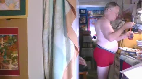 Snapshot of daddycubbyhubby chatting on October 5, 2025, 10:18 pm Daddy online show from October 5, 2025, 10:18 pm