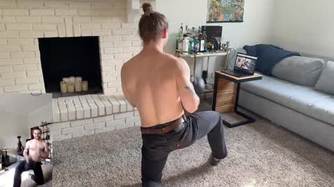 Snapshot of daddydaydrinkz chatting on December 4, 2024, 6:06 pm DaddydayDrinkz online show from December 4, 2024, 6:06 pm