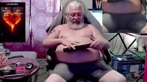 Snapshot of daddydom4fun chatting on March 12, 2026, 9:54 pm Daddydom4fun online show from March 12, 2026, 9:54 pm