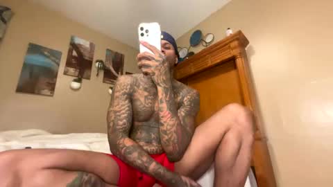 Snapshot of daddyjanimal chatting on October 6, 2025, 6:22 am sexy tatted king bbc online show from October 6, 2025, 6:22 am