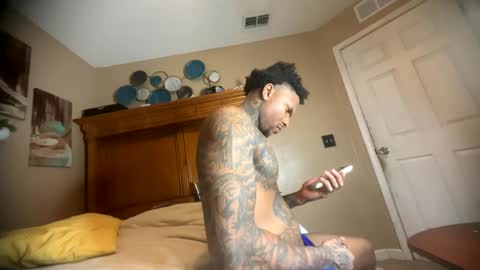 Snapshot of daddyjanimal chatting on October 9, 2025, 4:10 am sexy tatted king bbc online show from October 9, 2025, 4:10 am