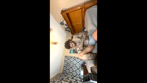 Snapshot of daddyjanimal chatting on October 15, 2025, 8:14 am sexy tatted king bbc online show from October 15, 2025, 8:14 am