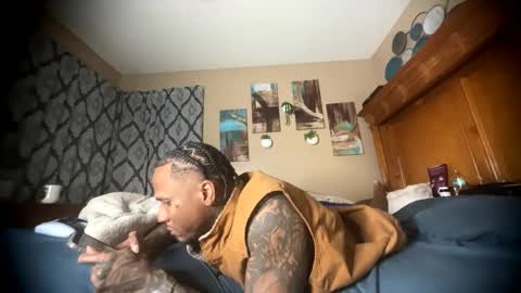 sexy tatted king bbc online show from April 25, 2026, 12:46 am