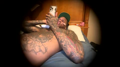 sexy tatted king bbc online show from May 7, 2026, 5:57 am