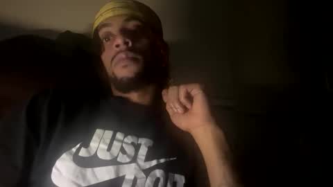 Snapshot of daddylongyk chatting on November 17, 2025, 4:29 am daddylongyk online show from November 17, 2025, 4:29 am