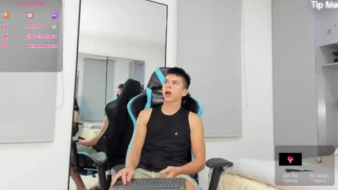 Snapshot of daddyrich4u chatting on October 1, 2025, 11:44 pm daddyrich4u online show from October 1, 2025, 11:44 pm