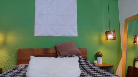 Valen online show from February 27, 2025, 6:20 pm