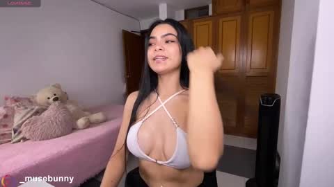 Sophie online show from September 17, 2025, 2:02 am