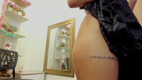 Lesly online show from December 4, 2024, 7:17 am