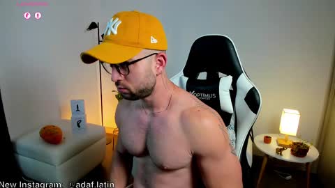 Snapshot of dafboy_ chatting on April 22, 2026, 10:28 am Allan Daf online show from April 22, 2026, 10:28 am