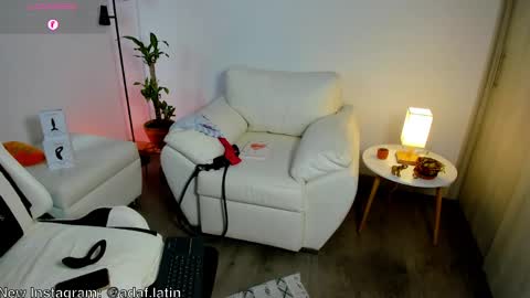Snapshot of dafboy_ chatting on May 6, 2026, 3:17 pm Allan Daf online show from May 6, 2026, 3:17 pm