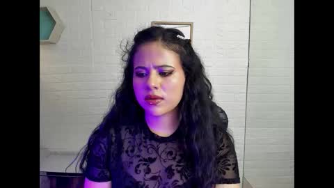 Snapshot of dafne_cleo chatting on September 19, 2025, 9:37 pm Dafne online show from September 19, 2025, 9:37 pm