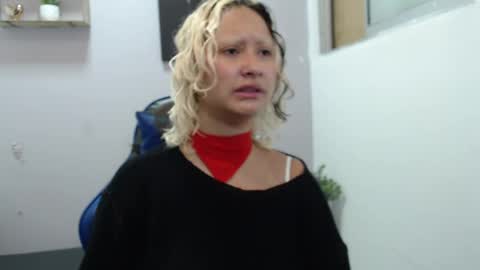 Dafne online show from April 6, 2026, 12:50 pm