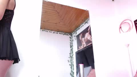 dafne_quenn online show from February 13, 2025, 12:32 pm