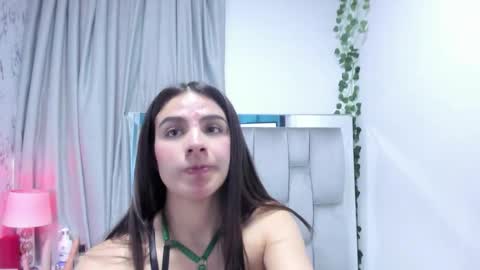 dafne_quenn online show from September 20, 2025, 12:39 pm