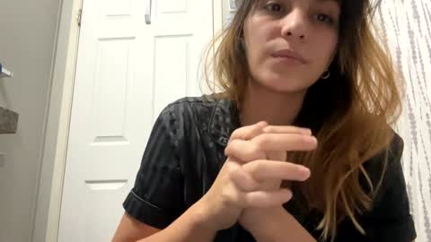 Snapshot of dafnecloutier chatting on February 6, 2025, 12:37 pm Dafne 27 Cory-24 online show from February 6, 2025, 12:37 pm