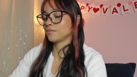 dafnemel online show from February 16, 2026, 8:38 pm