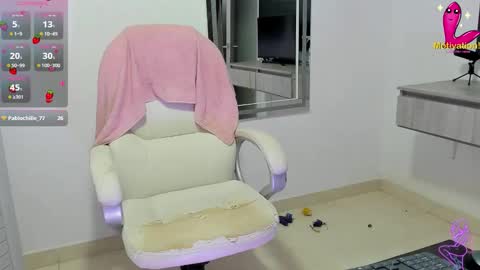 Dahian  online show from November 6, 2025, 11:48 pm