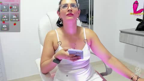 Dahian  online show from November 10, 2025, 11:15 pm