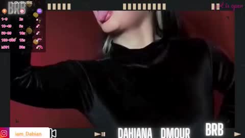 Dahiana  online show from November 29, 2025, 11:24 am