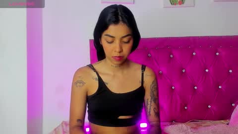 Snapshot of dahiangomezz chatting on February 26, 2026, 11:48 pm online show from February 26, 2026, 11:48 pm