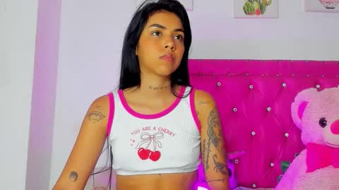 Snapshot of dahiangomezz chatting on March 14, 2026, 8:25 pm online show from March 14, 2026, 8:25 pm