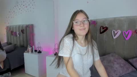 Dahlia online show from March 1, 2025, 10:42 pm