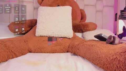 Daia Ortiz  online show from September 8, 2025, 9:03 pm