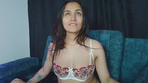 daila_ online show from April 14, 2026, 1:22 am