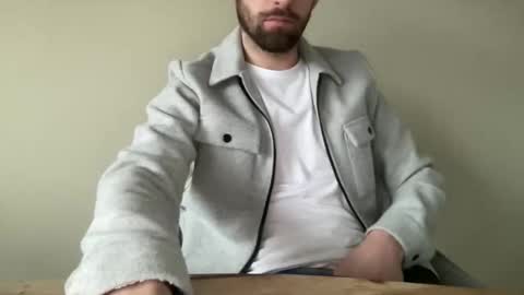 Snapshot of dailybully chatting on April 2, 2026, 6:11 am Your daily dose online show from April 2, 2026, 6:11 am