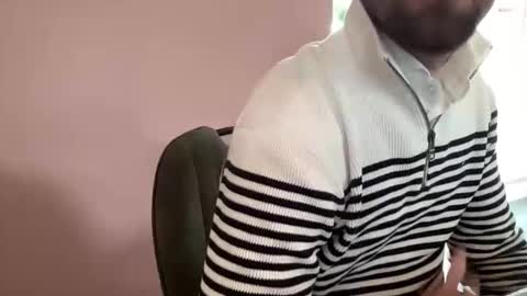 Snapshot of dailybully chatting on April 3, 2026, 9:51 am Your daily dose online show from April 3, 2026, 9:51 am