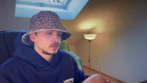 Daimon  online show from March 9, 2025, 3:16 pm