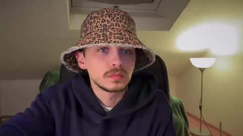 Daimon  online show from March 9, 2025, 8:52 pm