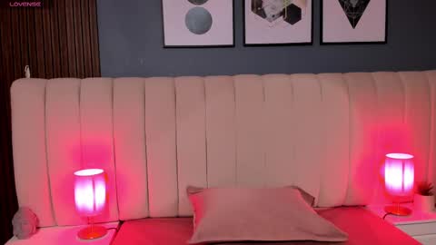 daimondpink online show from October 23, 2025, 4:01 am