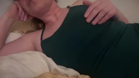 Mx Mommy Moo online show from February 21, 2025, 2:28 am