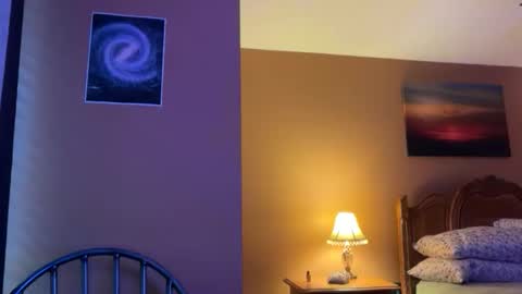 Daisy137 online show from December 18, 2025, 2:23 pm