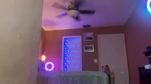 Daisy137 online show from April 10, 2026, 12:54 pm