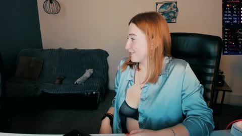 Snapshot of daisy_candy chatting on December 3, 2024, 1:41 am Little Di online show from December 3, 2024, 1:41 am