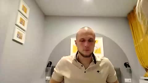 Daisy and Rathibor online show from December 21, 2025, 3:08 pm