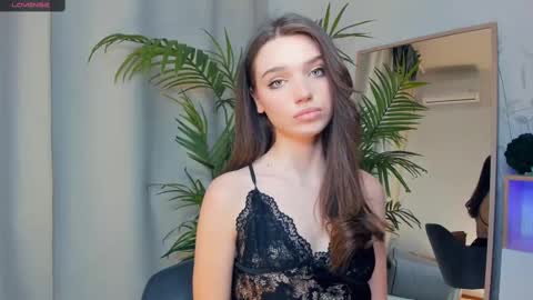 Naomi online show from February 18, 2025, 8:25 pm