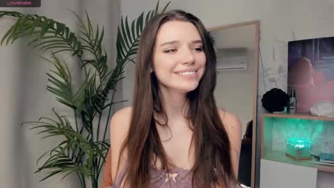 Naomi online show from February 22, 2025, 10:52 pm