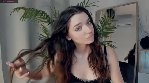 Naomi online show from February 24, 2025, 11:52 pm