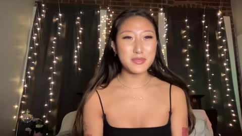 Daisy Kim online show from February 16, 2025, 5:04 am